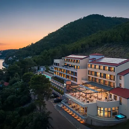 Aminess Alfir Otel 4*